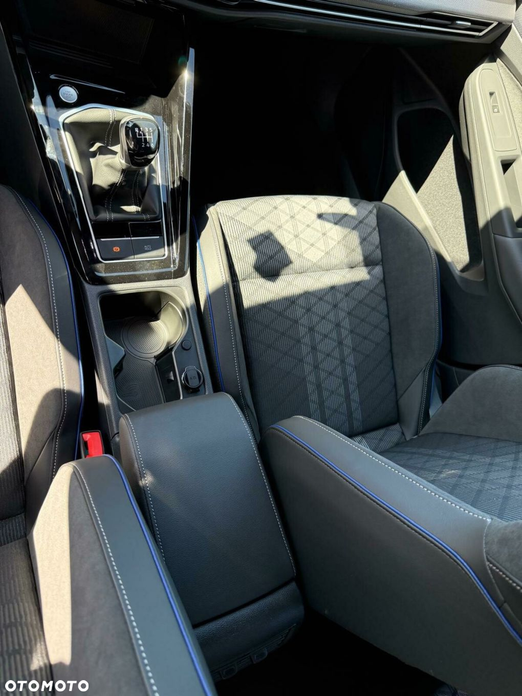 Volkswagen Golf - 15