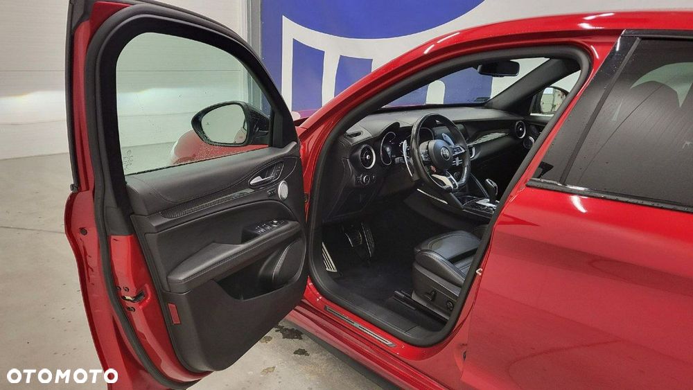 Alfa Romeo Stelvio 2.9 V6 Bi-Turbo Quadrifoglio Q4 - 11