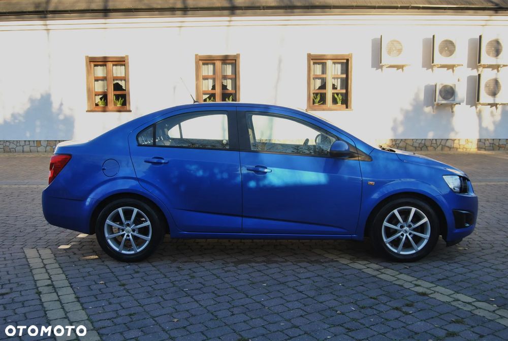 Chevrolet Aveo 1.2 LT - 15