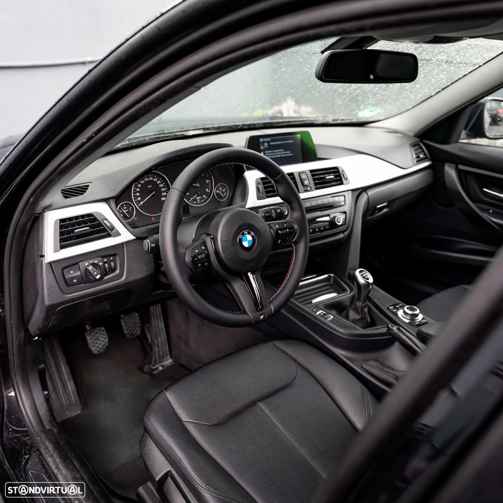 BMW 320 d Sport Line - 4