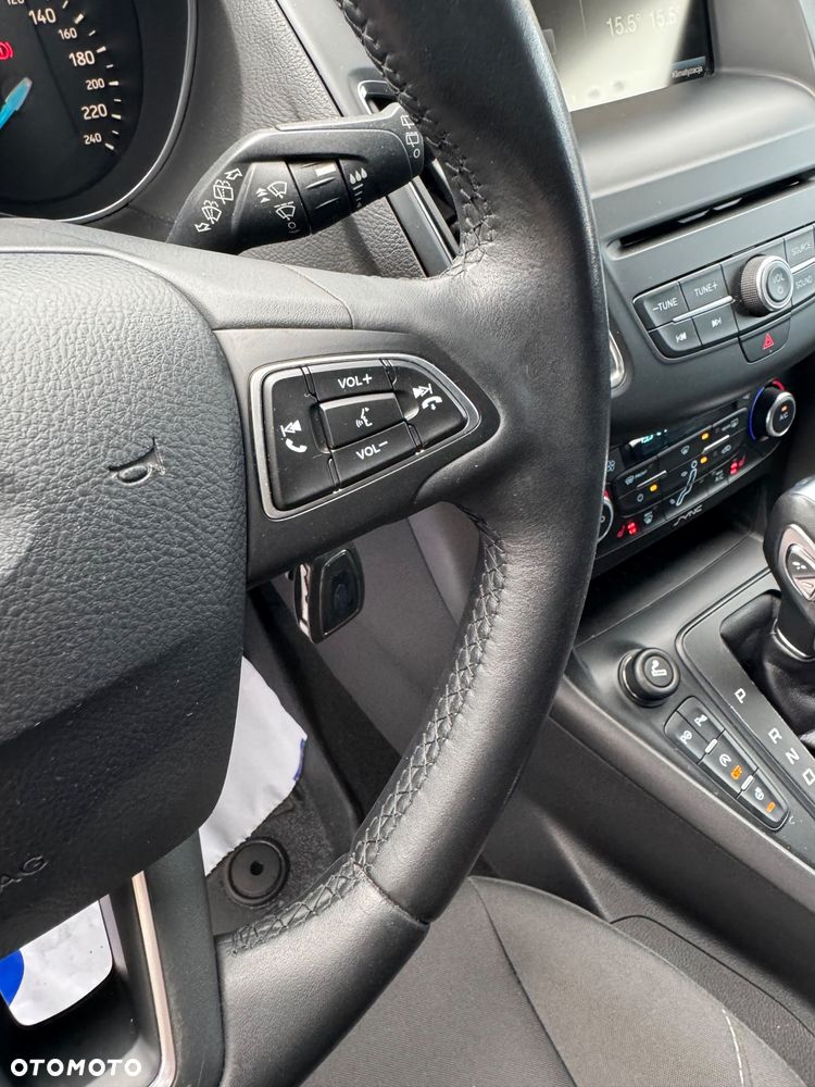 Ford Focus - 30