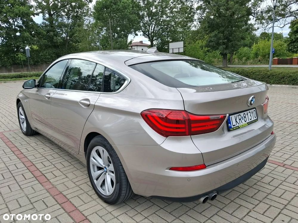 BMW 5GT - 7