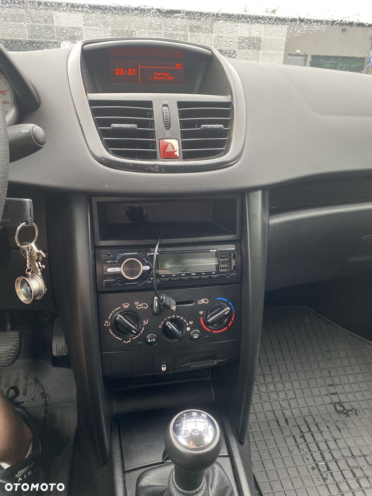 Peugeot 207 - 7