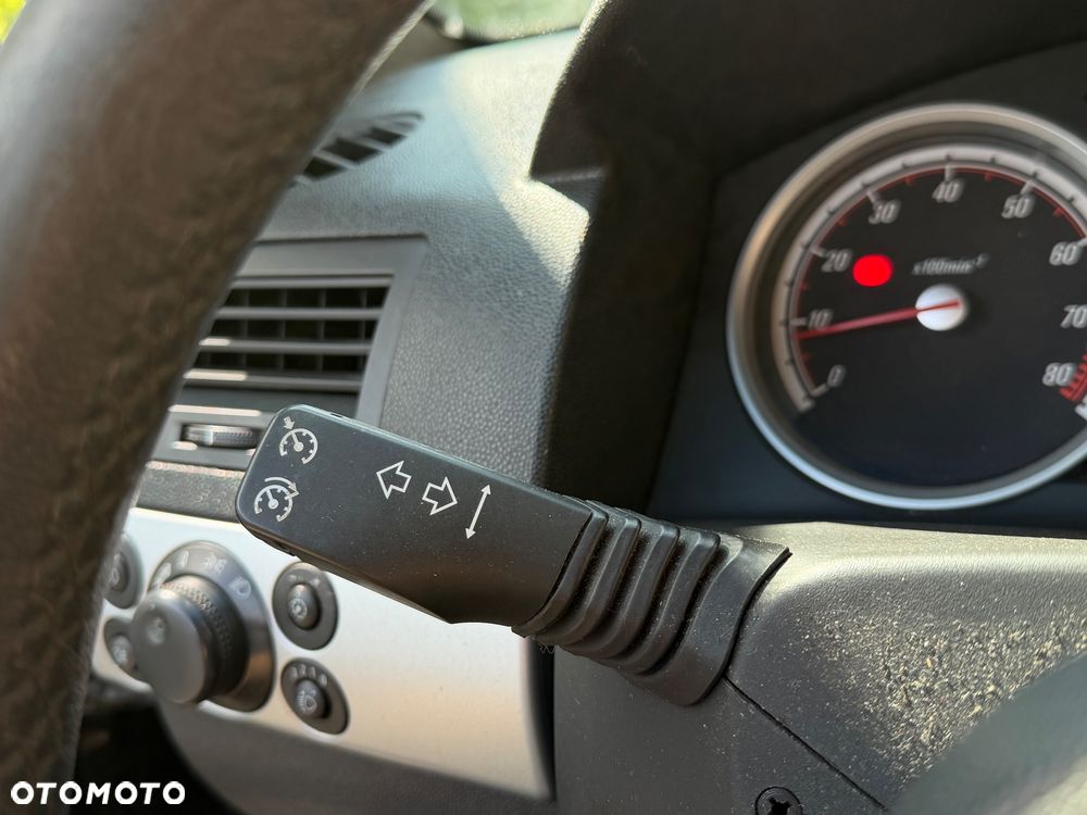 Opel Astra 1.8 NAVI - 18