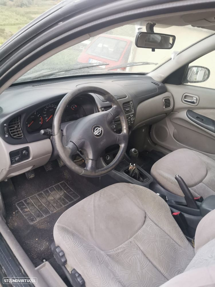 Nissan Almera 1.5 Comfort - 4