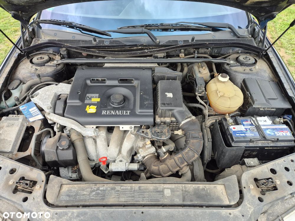 Renault Safrane - 10