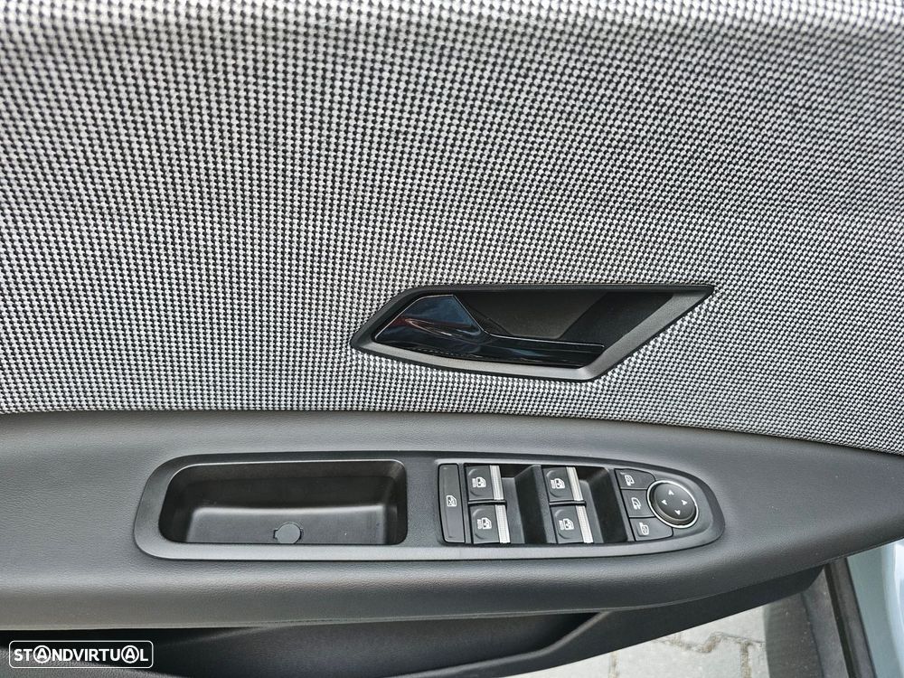 Renault 4 E-Tech 52 kWh Iconic Autonomia Conforto - 15
