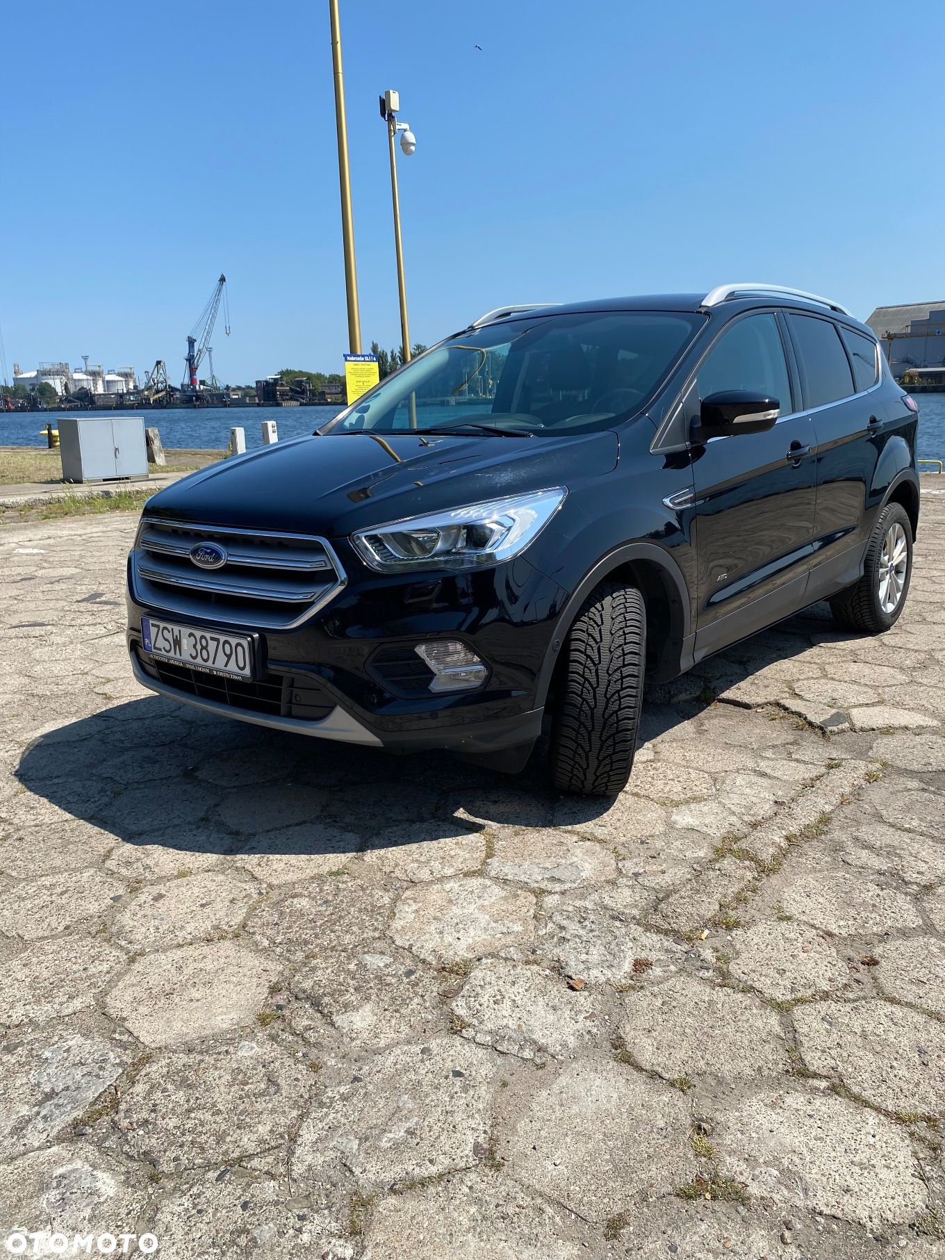 Ford Kuga 1.5 EcoBoost 4WD Trend - 1