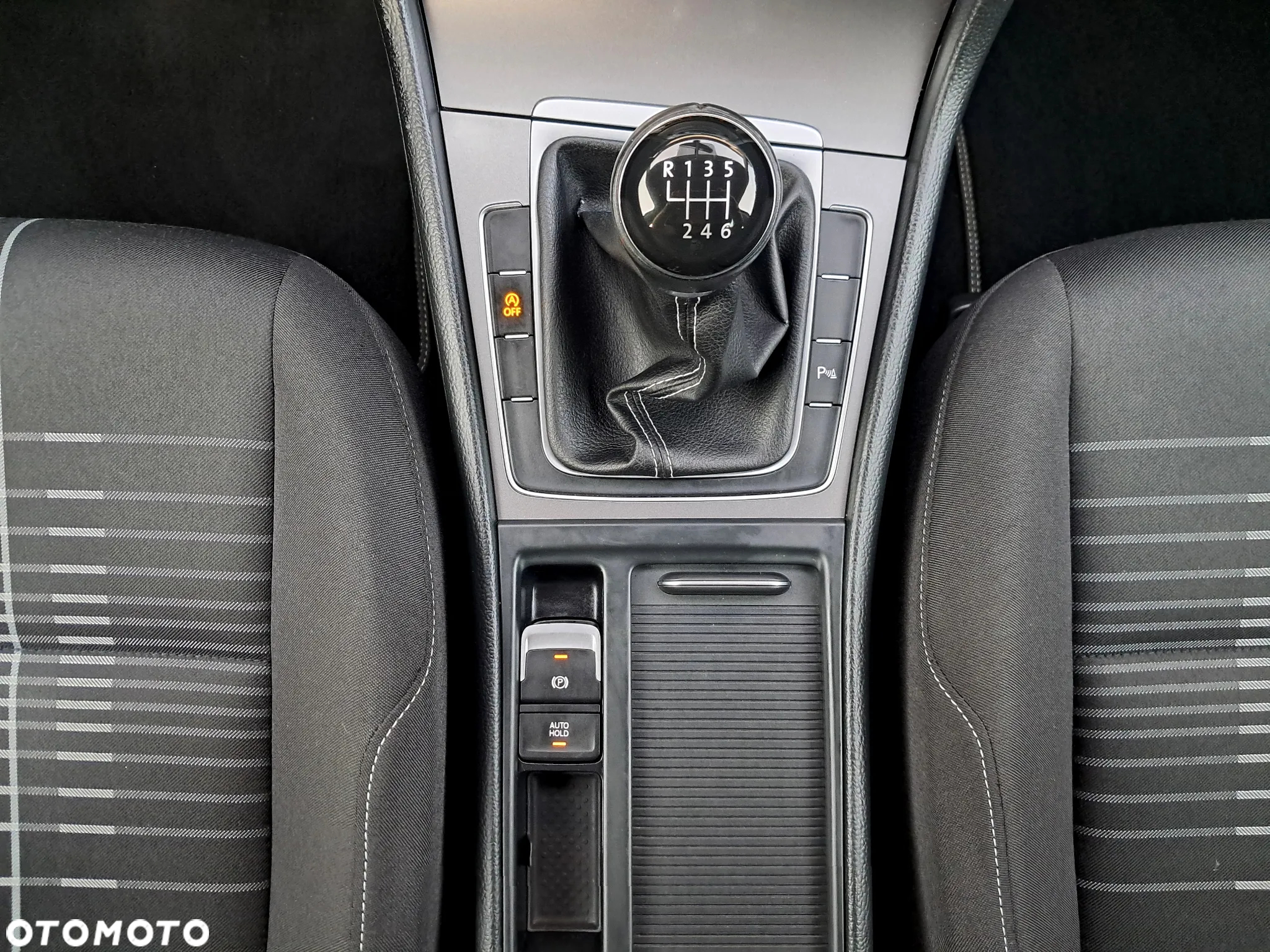 Volkswagen Golf 1.4 TSI BlueMotion Technology Lounge - 24