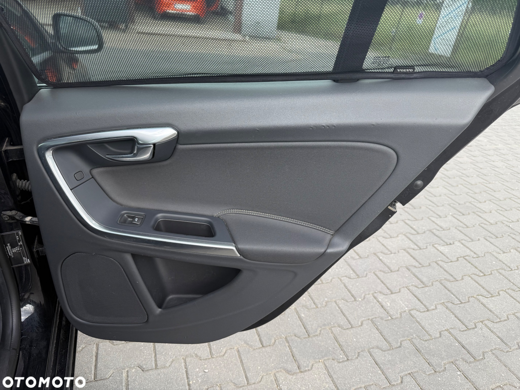 Volvo V60 T3 R-Design Kinetic - 15