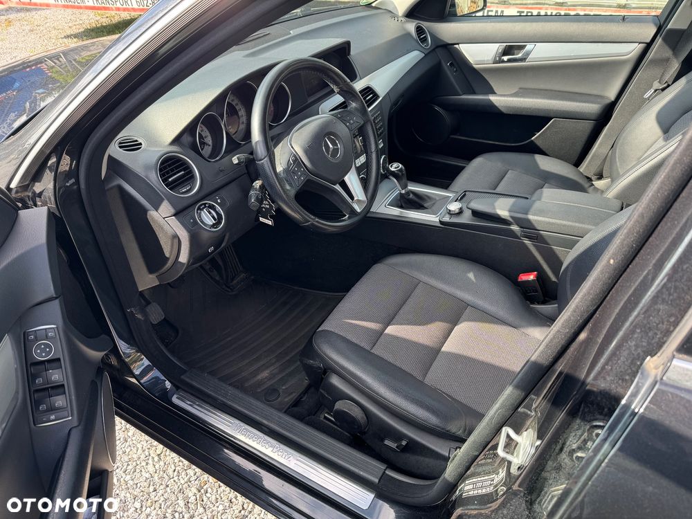 Mercedes-Benz Klasa C 220 CDI Avantgarde - 12