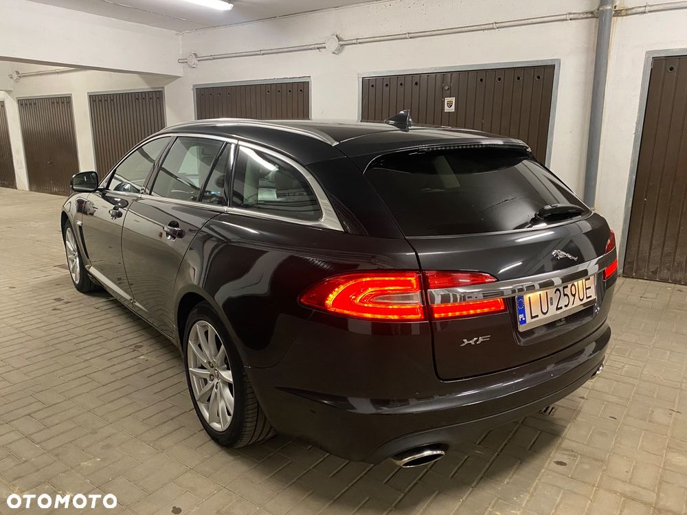 Jaguar XF - 7