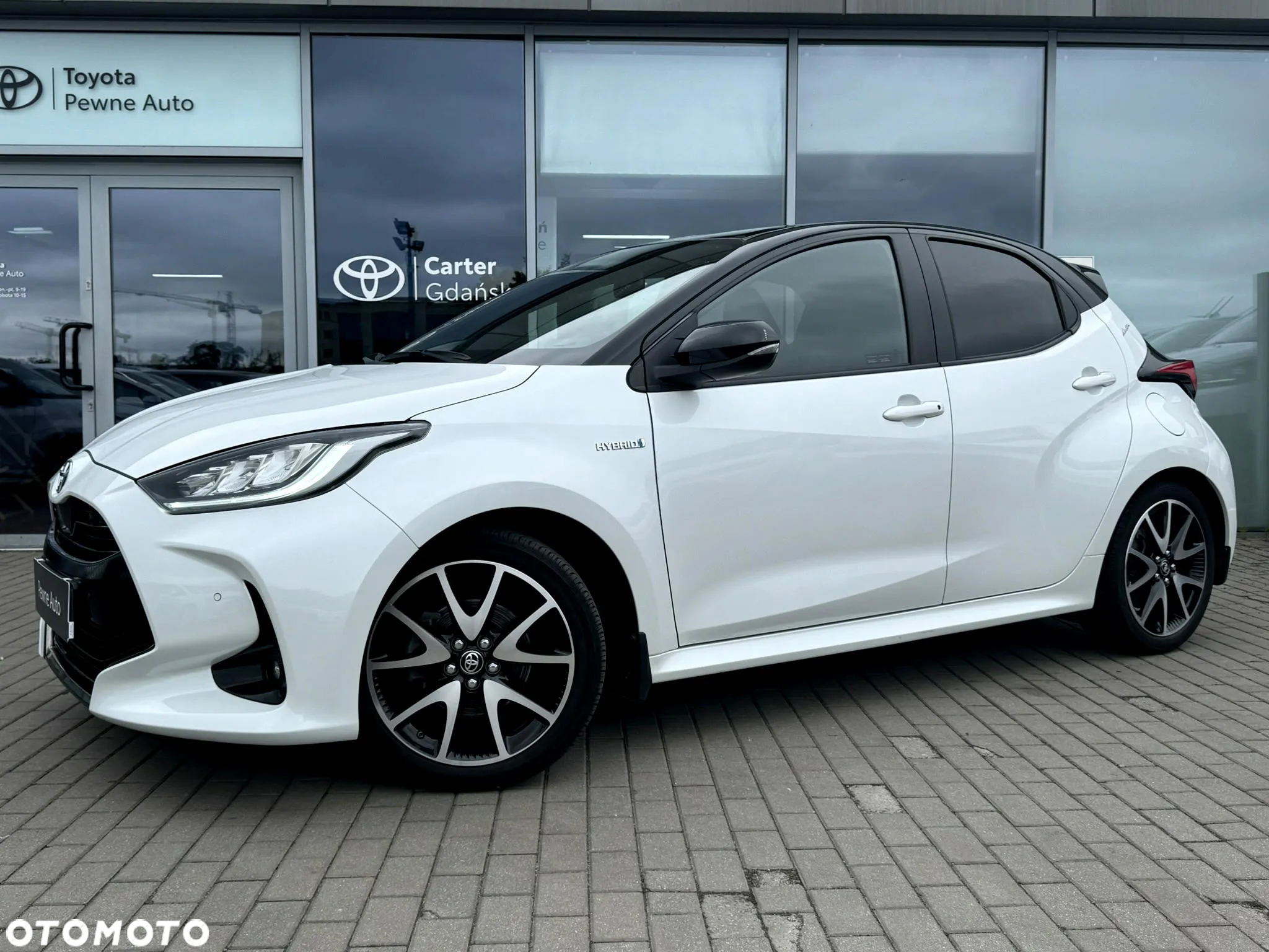 Toyota Yaris Hybrid 1.5 Selection Style - 2