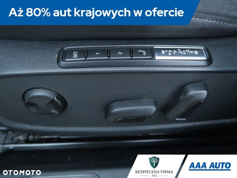 Volkswagen Golf - 21