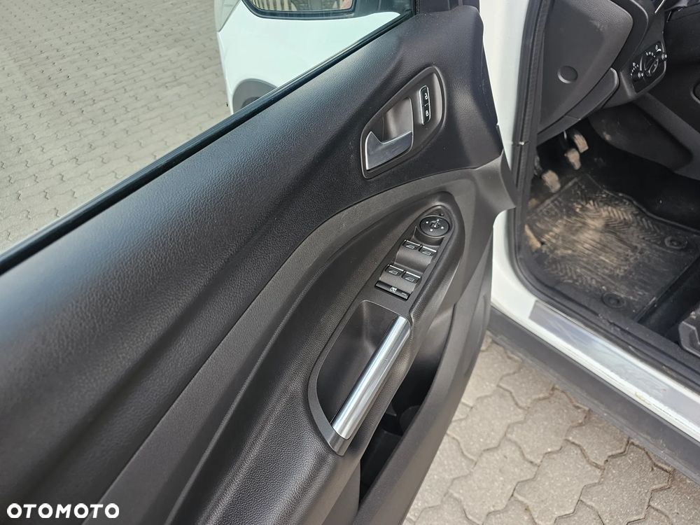 Ford Kuga - 17
