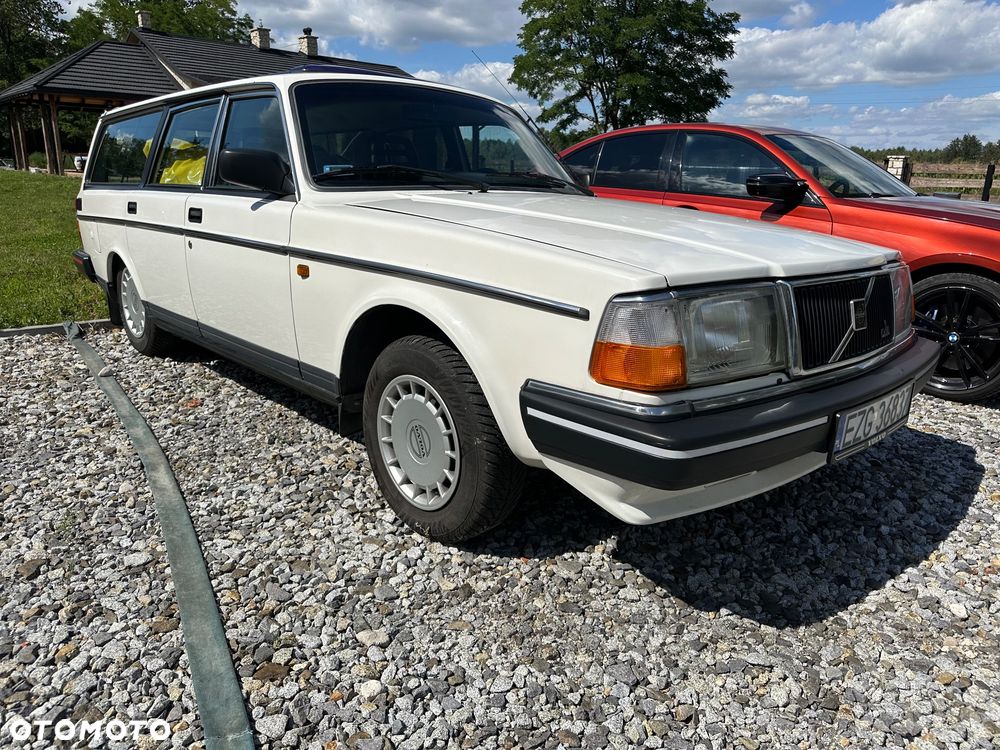 Volvo Seria 200 - 3