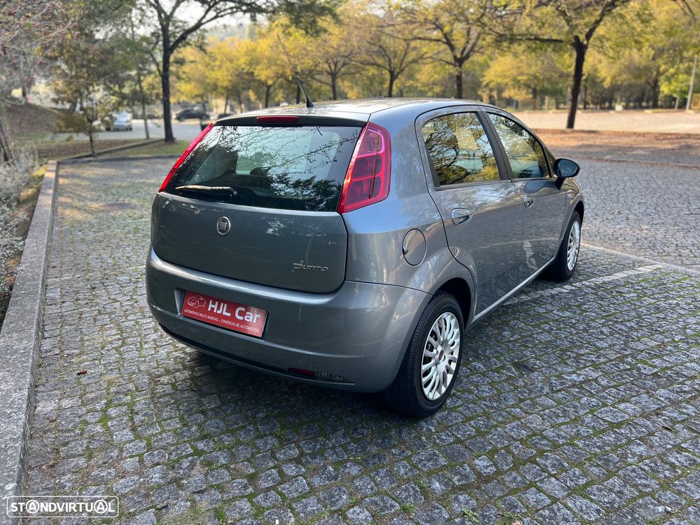 Fiat Grande Punto ver-1-4-8v-dualogic-dynamic - 5