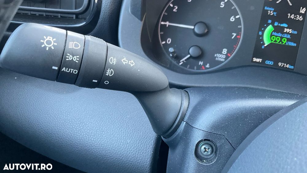 Toyota Yaris 1.5 L Dynamic - 30