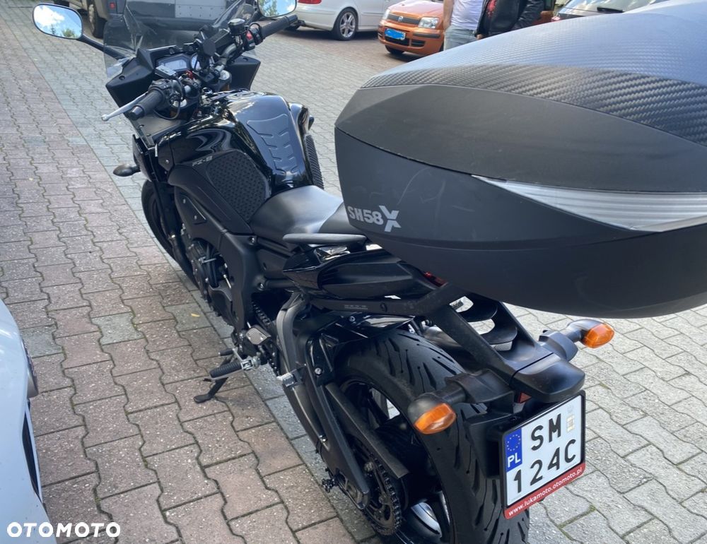 Yamaha FZ8 - 12