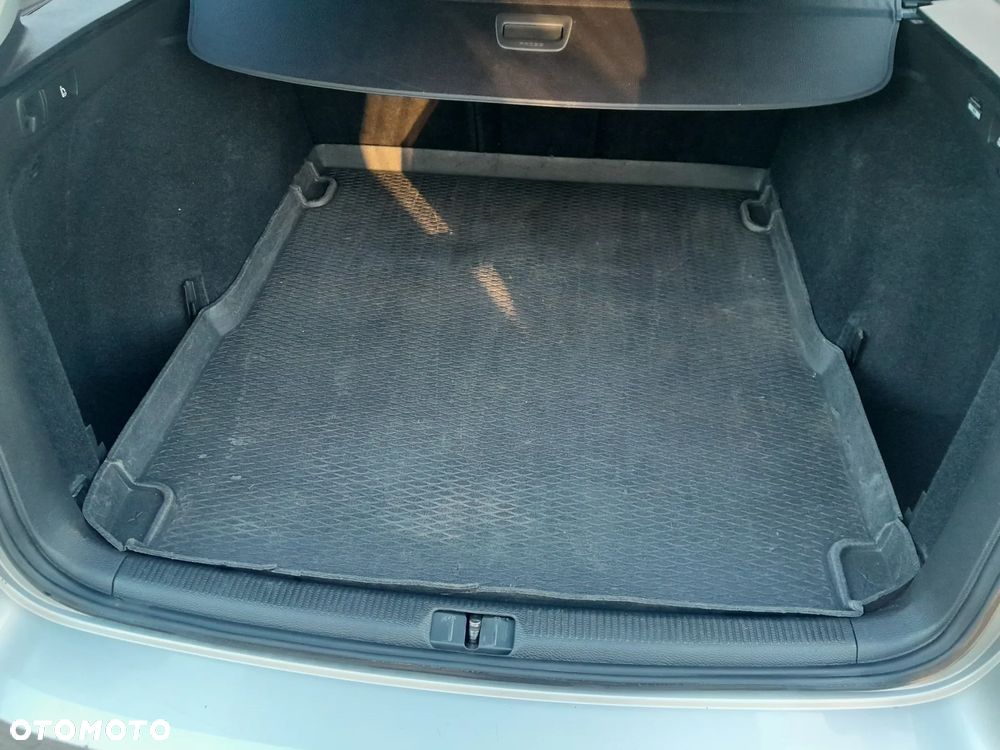 Volkswagen Passat Variant 2.0 TDI 4Mot Highline - 18