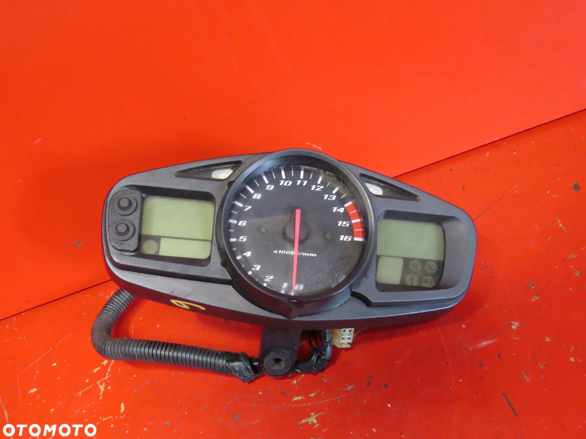 SUZUKI GSR 600 GSR600 K10 09  zegary zegar licznik liczniki - 1
