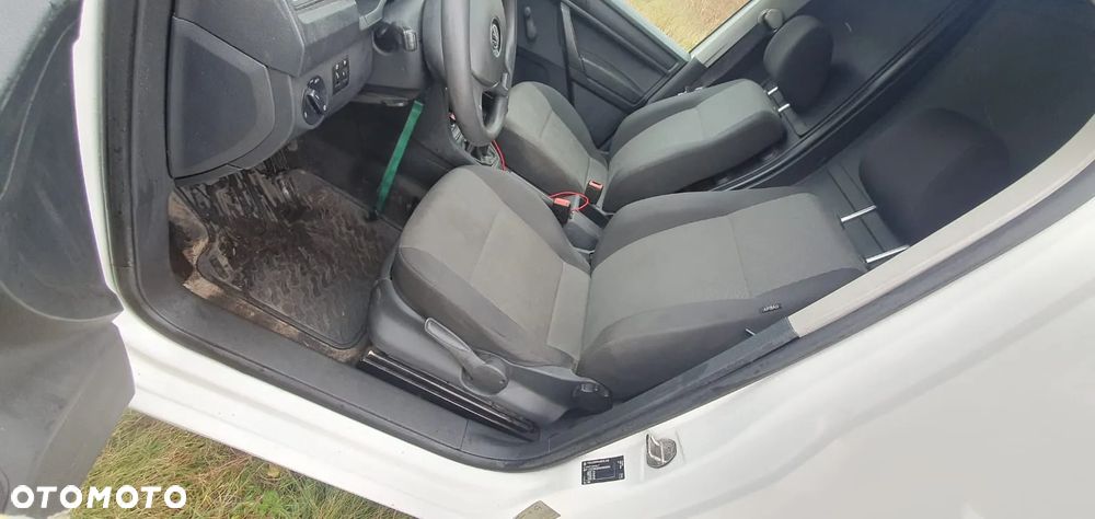 Volkswagen Caddy Maxi - 8