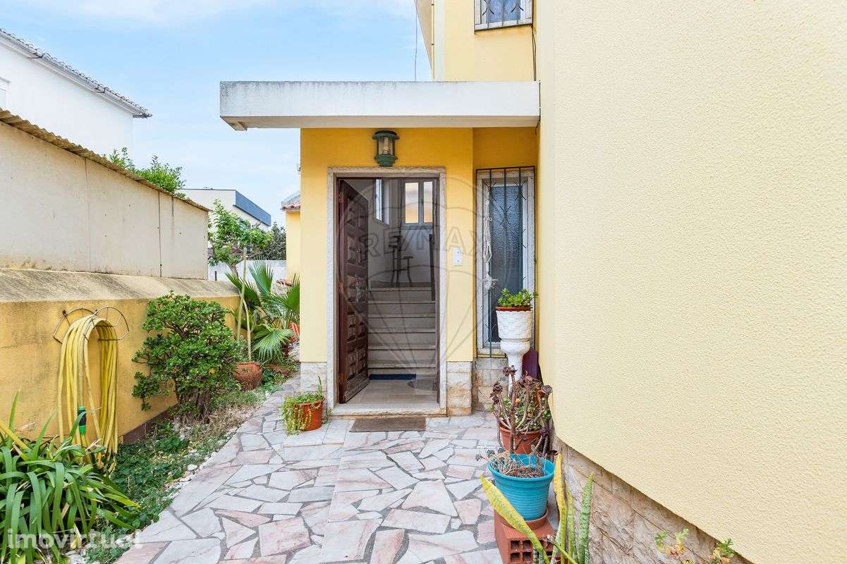 Moradia T5 para venda - Grande imagem: 2/23