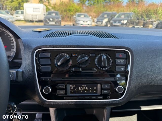Volkswagen up! - 14