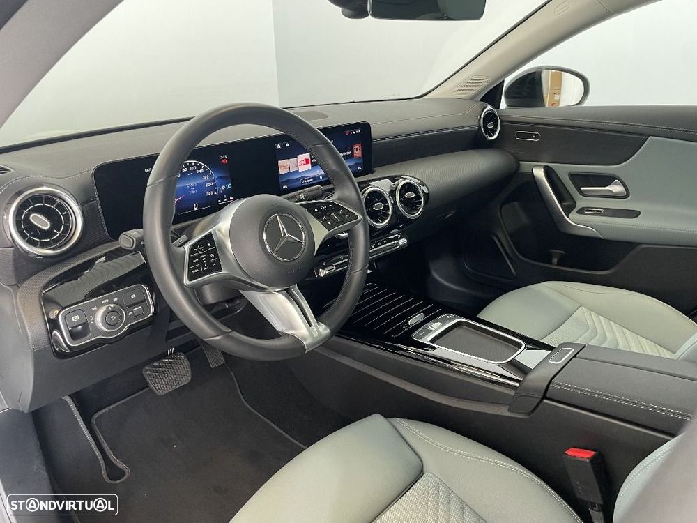 Mercedes-Benz CLA 180 - 11