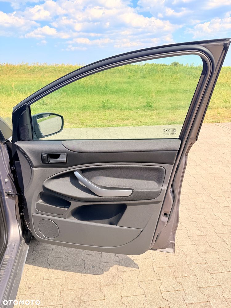 Ford Kuga 2.0 TDCi 4x4 Champions Edition - 16