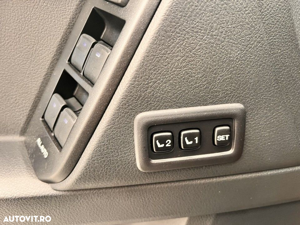 Toyota Land Cruiser - 10