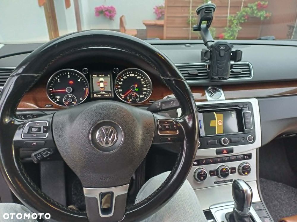 Volkswagen Passat 2.0 TDI Highline DSG - 6