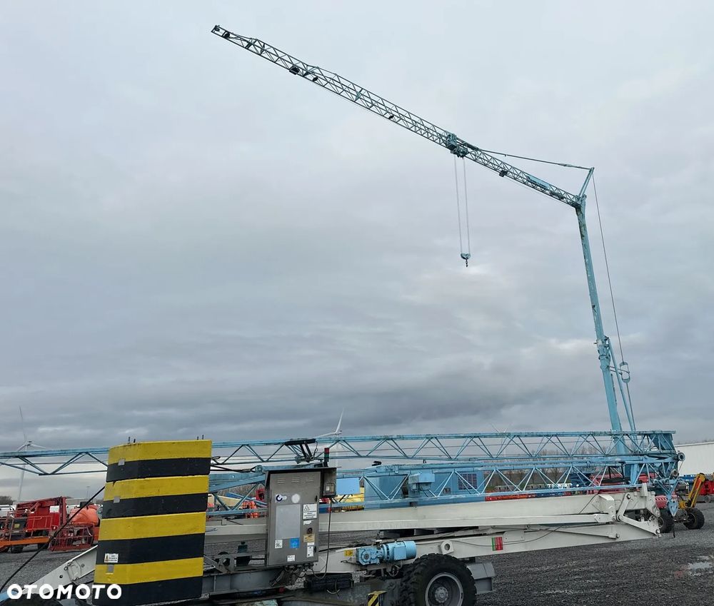 Potain IGO32 Tri/A / Mobilny samowznoszący żuraw wieżowy / 4400 MTH! - 3