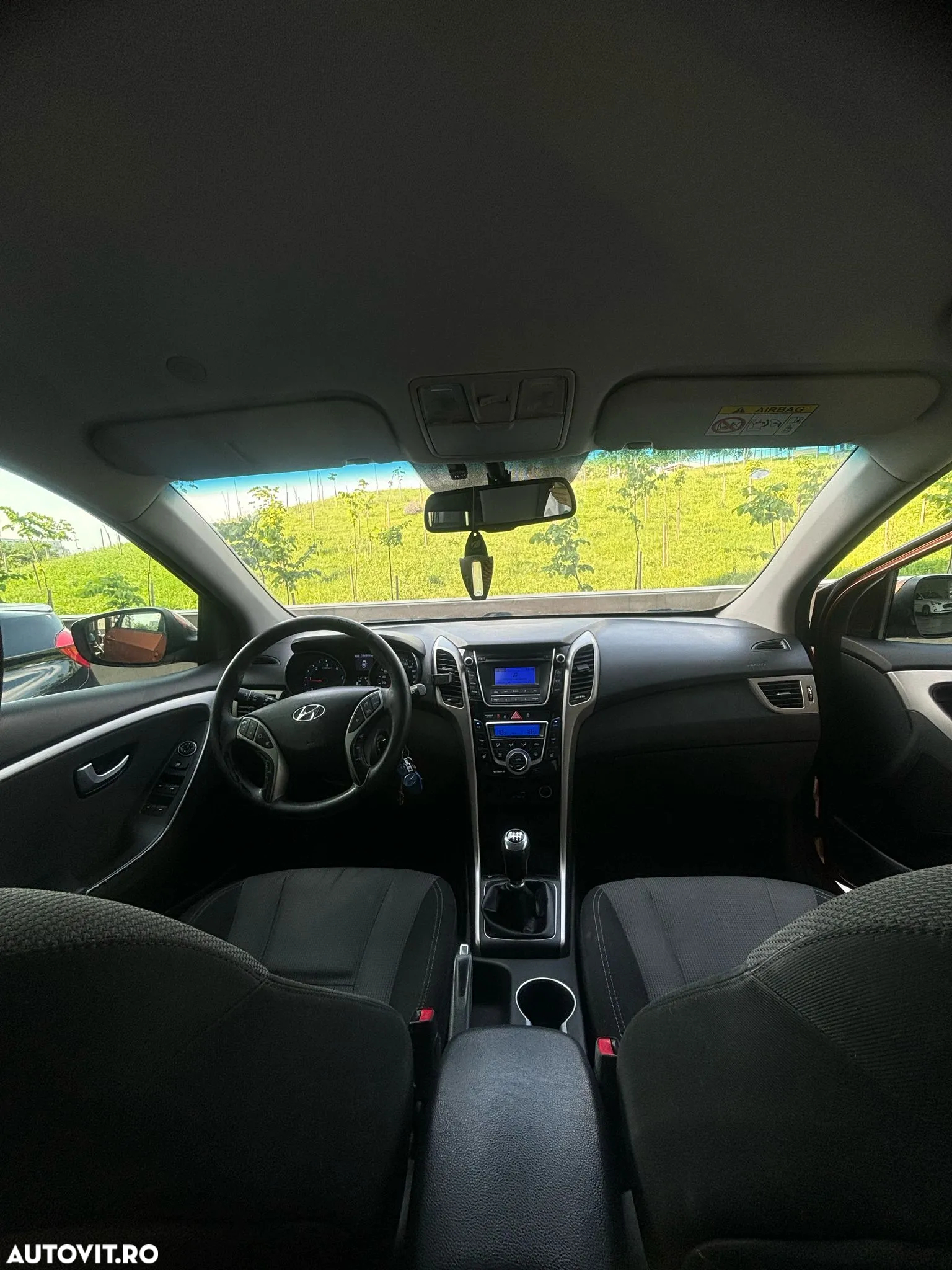 Hyundai i30 1.6 CRDI DPF 5DR MT Highway - 12