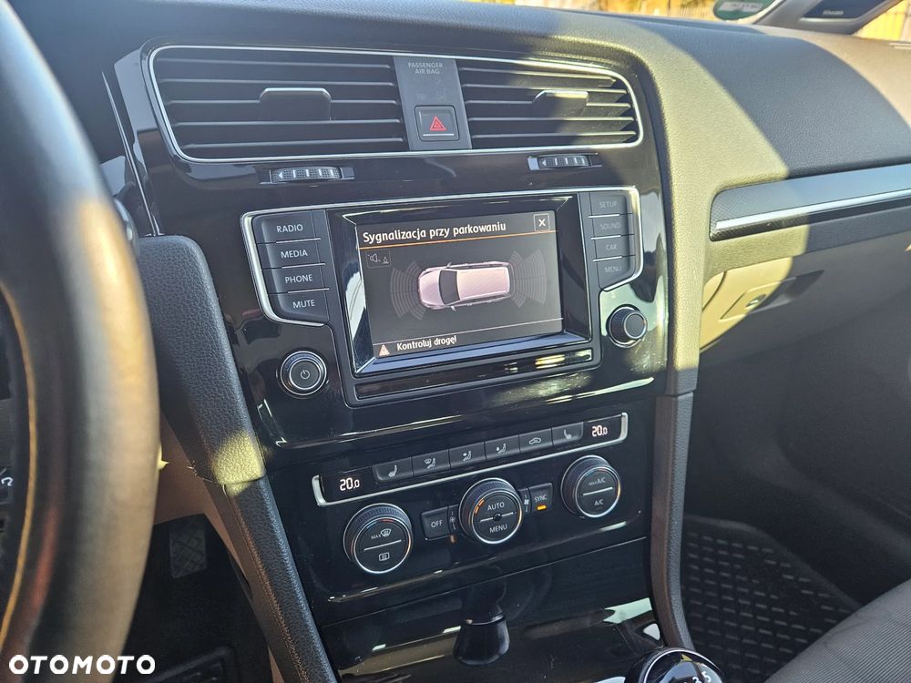 Volkswagen Golf 2.0 TDI SCR Life - 12