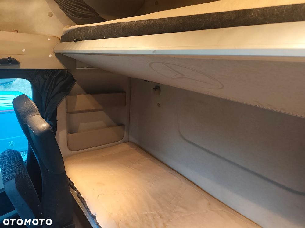 Mercedes-Benz Actros MP4 - 13