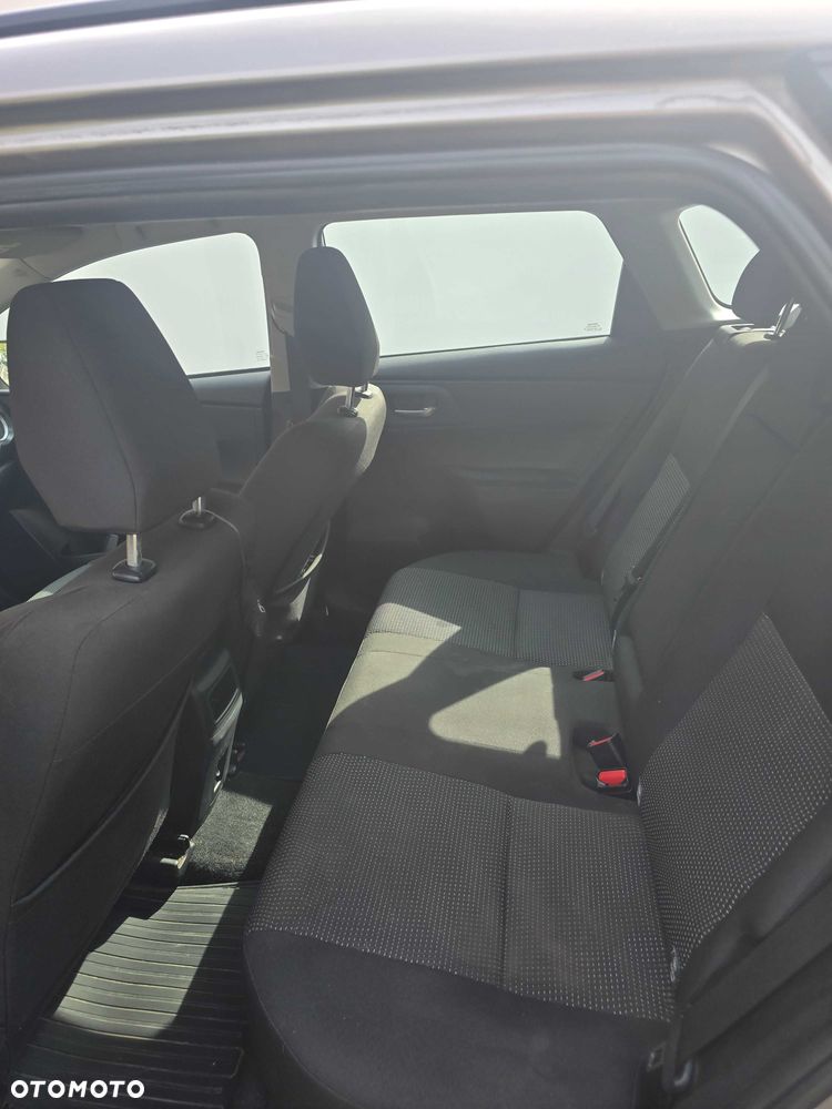 Toyota Auris - 6