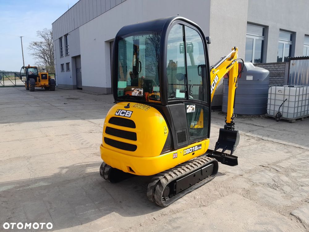 JCB 8018 - 7