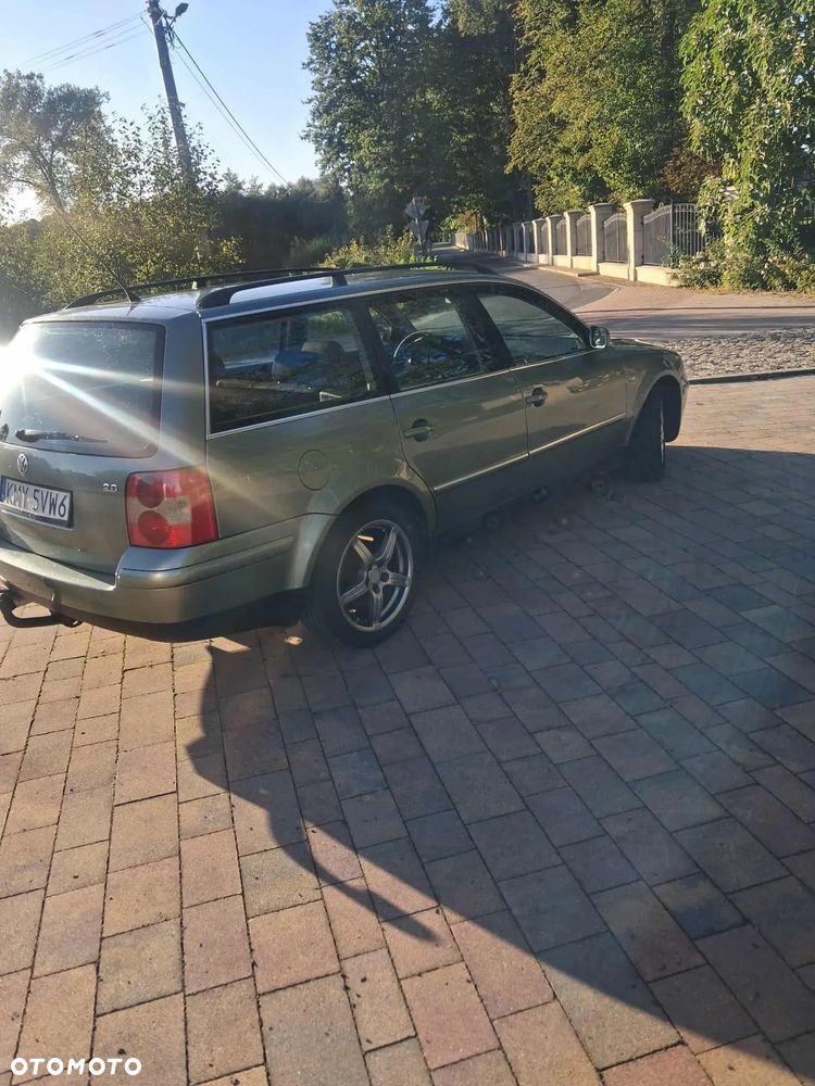 Volkswagen Passat 2.0 Comfortline - 4