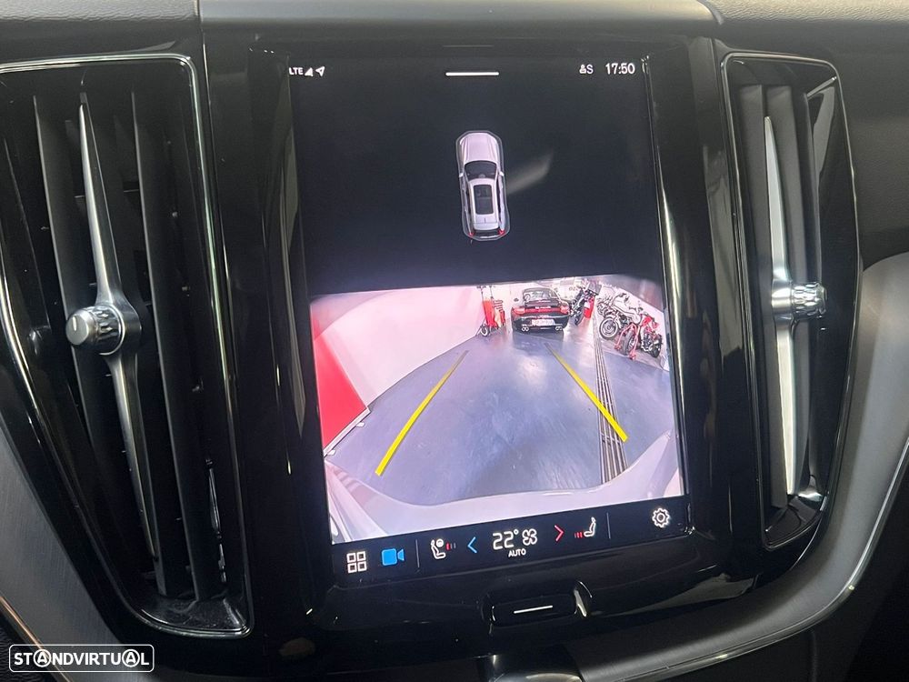 Volvo XC 60 2.0 T6 PHEV Core AWD - 12