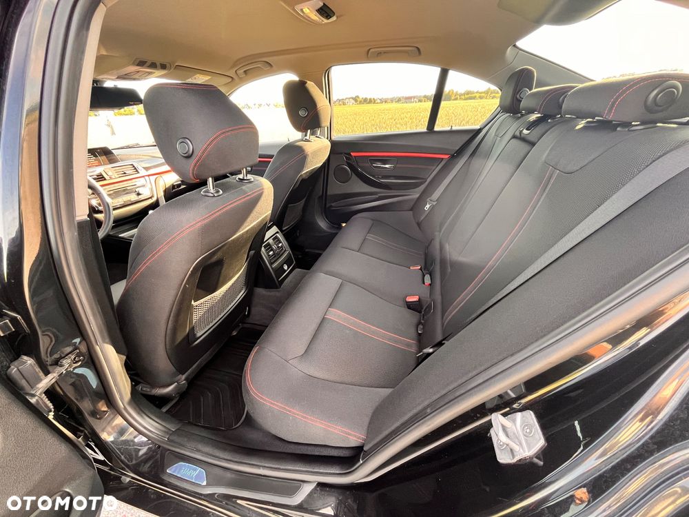 BMW Seria 3 318d Sport Line - 17