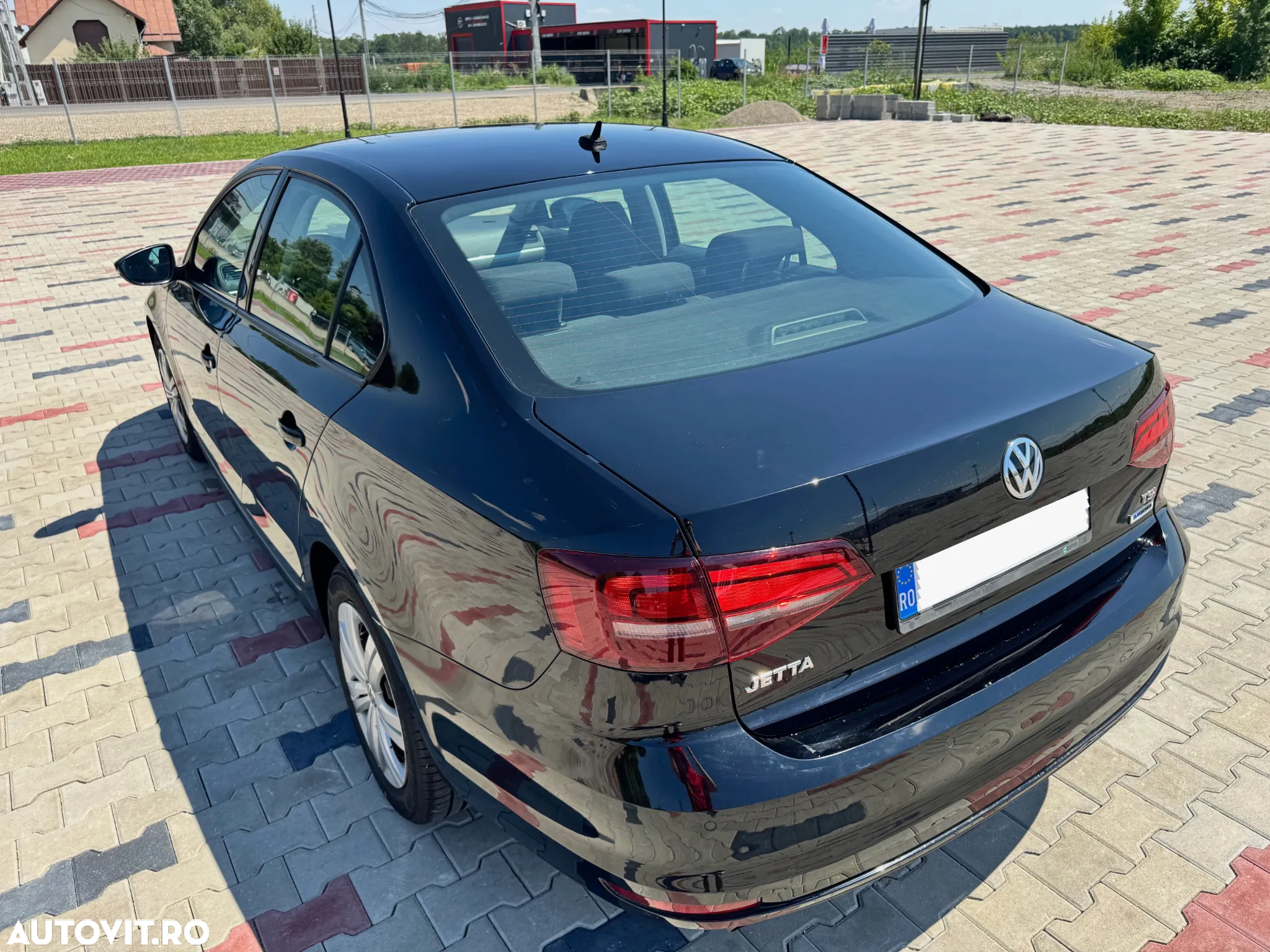 Volkswagen Jetta 1.2 TSI Trendline - 6