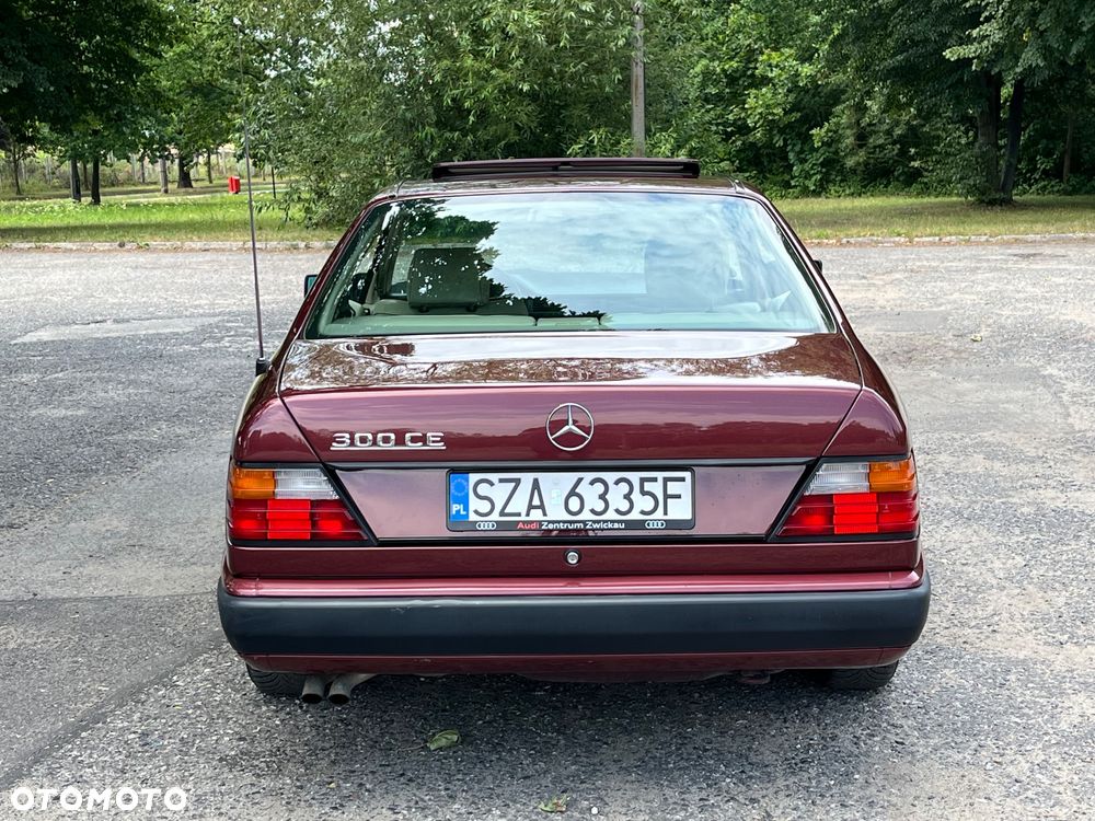 Mercedes-Benz W124 (1984-1993) - 22