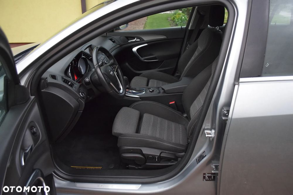 Opel Insignia - 11