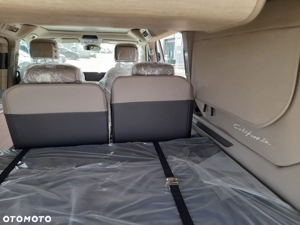 Volkswagen Multivan - 14