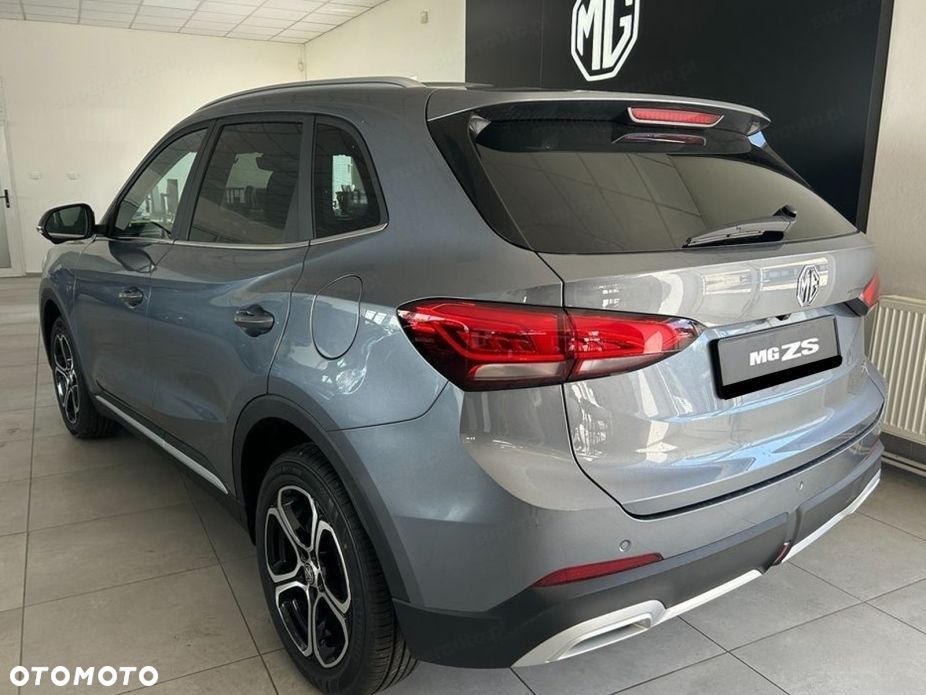 MG ZS - 4