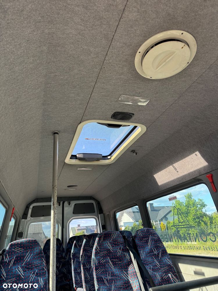 Mercedes-Benz Sprinter - 19