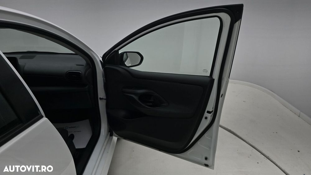 Toyota Yaris - 18