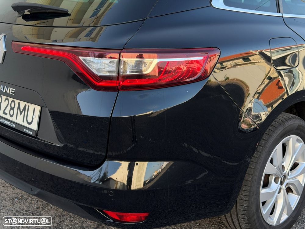 Renault Mégane Sport Tourer 1.5 Blue dCi Limited — fotografia 35
