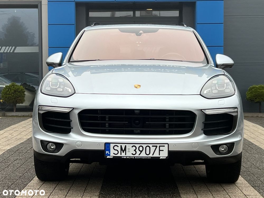 Porsche Cayenne S E-Hybrid - 1